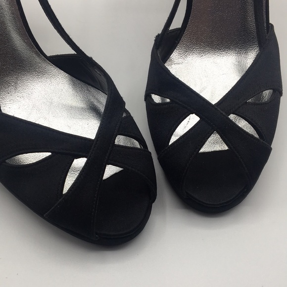 Stuart Weitzman black heels with crystal buckle size 6 medium - Picture 4 of 12